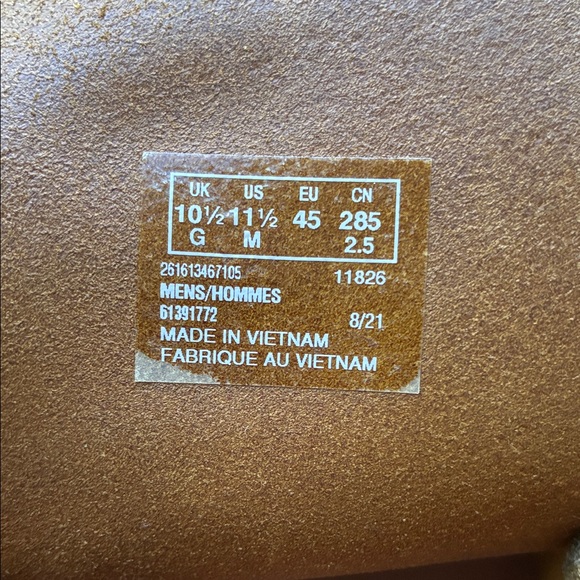 Clarks Men's Brown Suede Chukka Boots - Picture 8 of 8